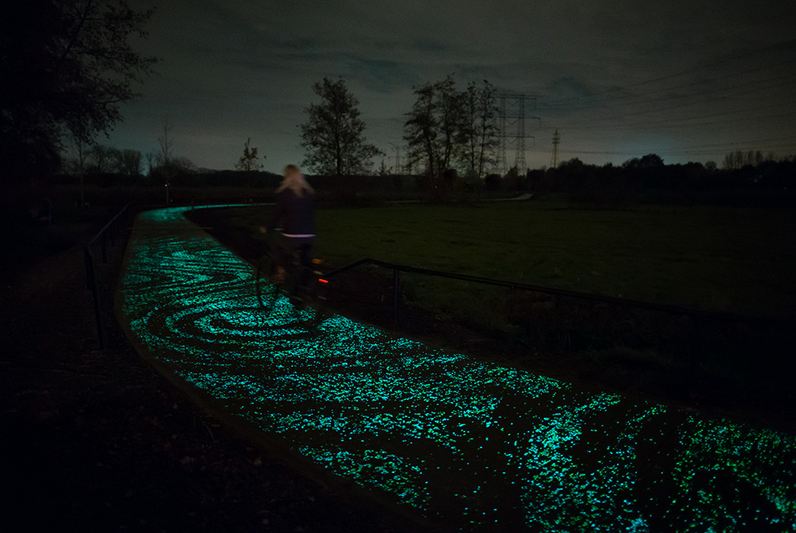 glowing-road-netherlands-Van-Gogh3