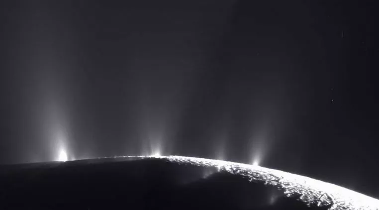 NASA finds Water: Enceladus Moon is Where Life May Exist