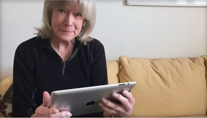 82-year-old Uses Internet for The First Time and it Blows Her Mind