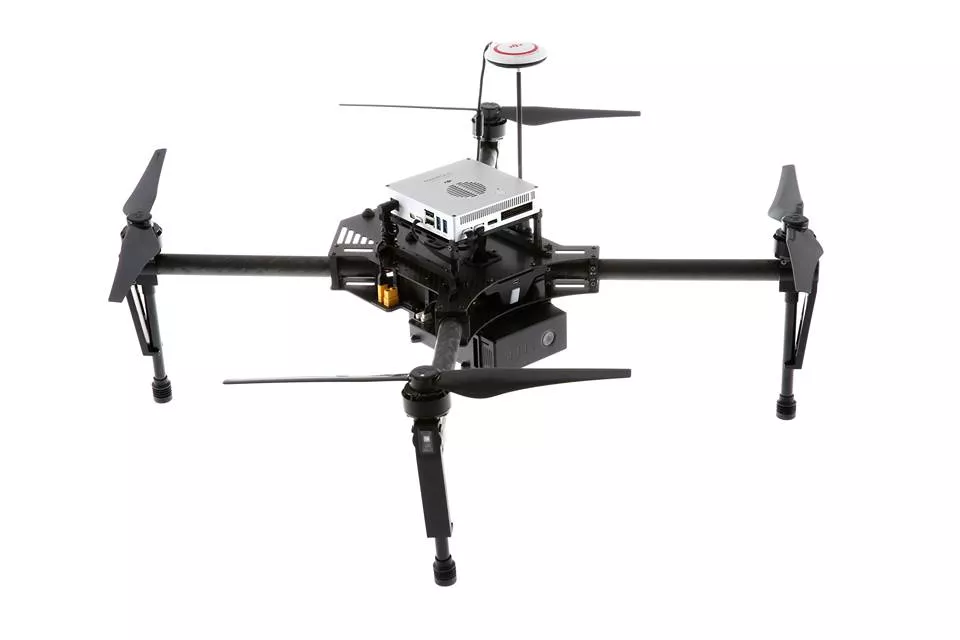 flying-computer-dji-manifold-drone