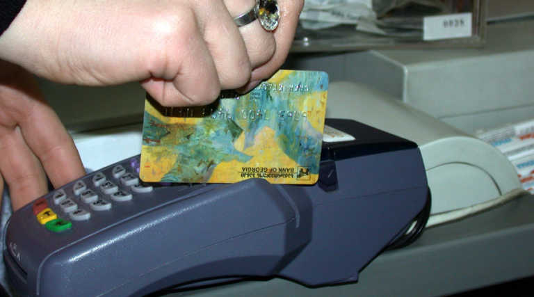 Card flaw found by German security experts
