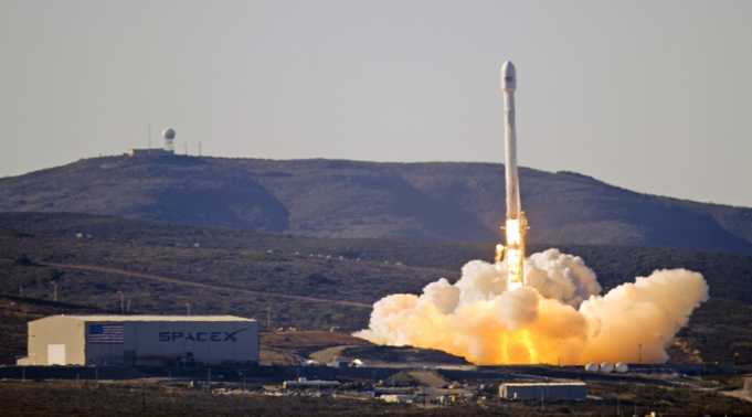 Nasa Blasts Off Jason 3 Satellite On Spacexs Falcon 9