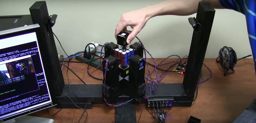 rubiks cube solver robot