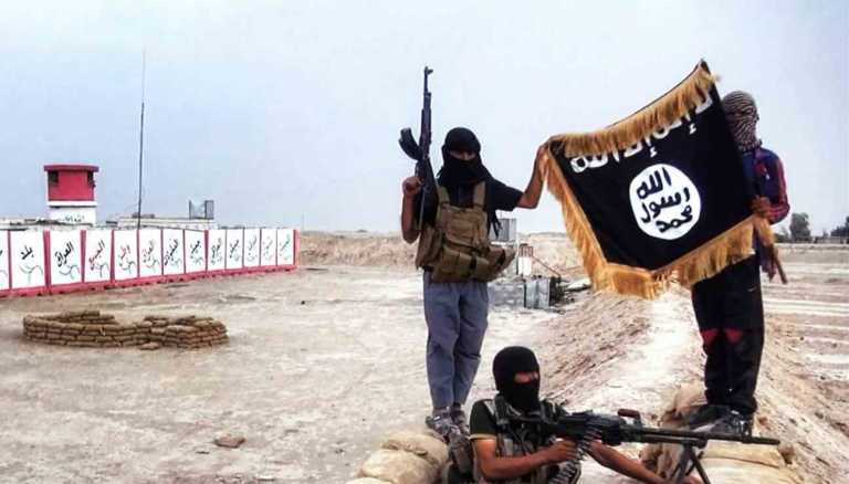 isis terrorists with flag