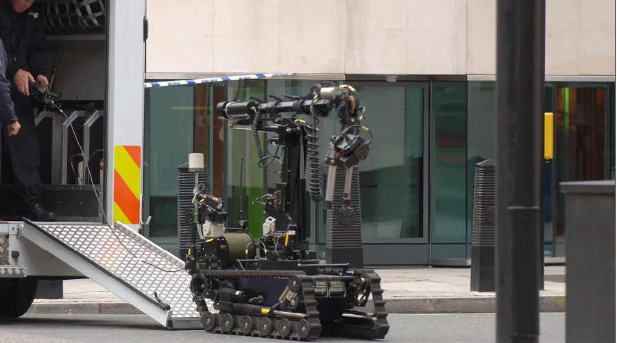 police use robot to kill