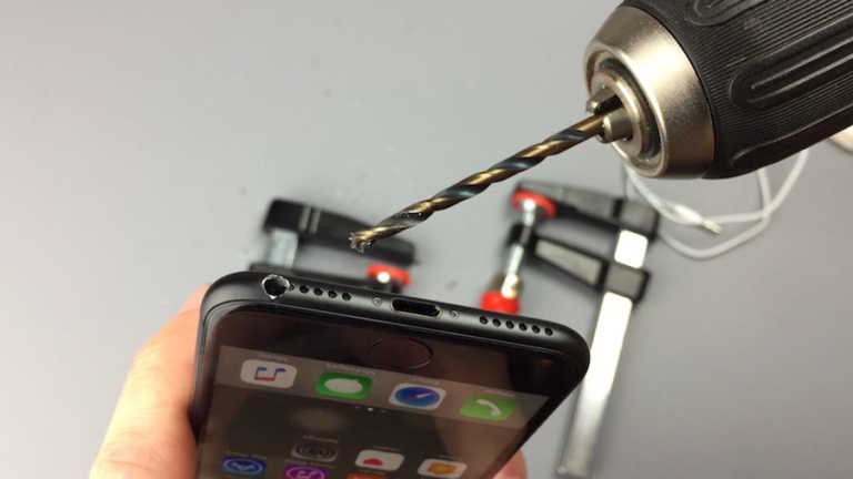 People Are Actually Drilling Their iPhone 7 For 3.5mm Jack