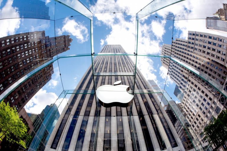 Apple Has More Than $250 Billion Cash In Bank Right Now