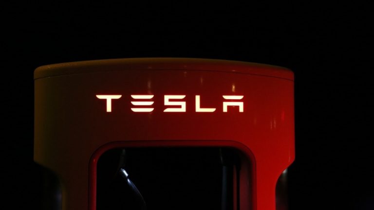 Elon Musk: Tesla Version 9 Software Arriving In August With “Full Self-driving Features”