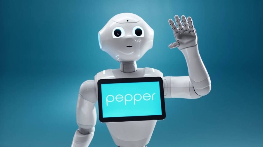 Pepper the Robot talks to UK parliament