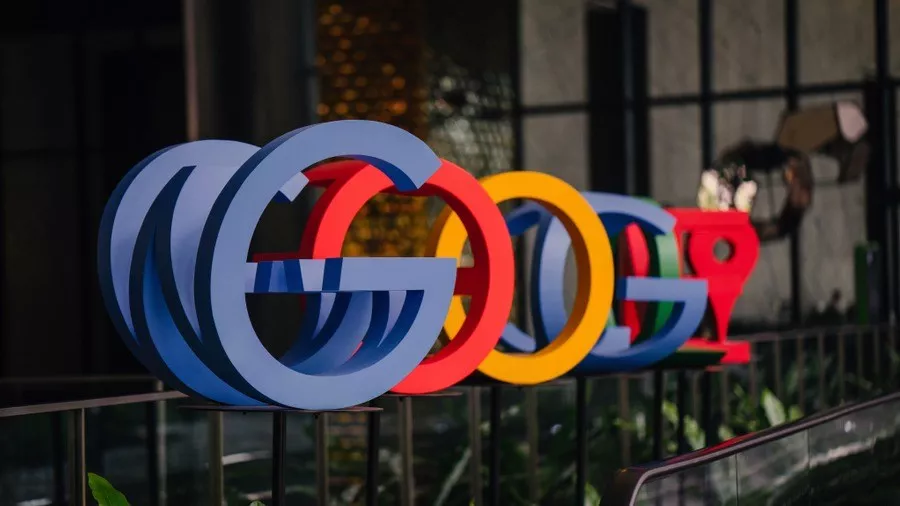 google logo outside office