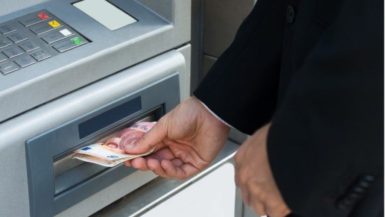 Programmer Steals $1 Million Cash By Exploiting ATM Loophole