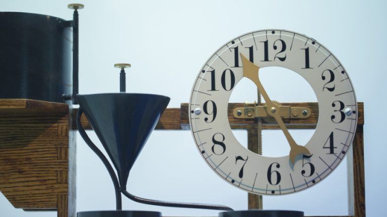 time reversal using quantum computer