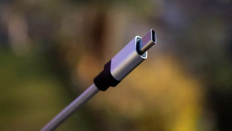 Removing USB-C Charger Could Slow Down Windows 10 Shutdown Due A Weird Bug