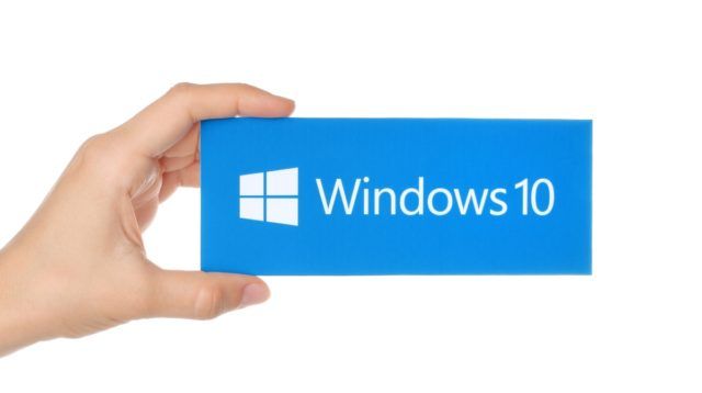 Windows 10 Card Holding In Hand