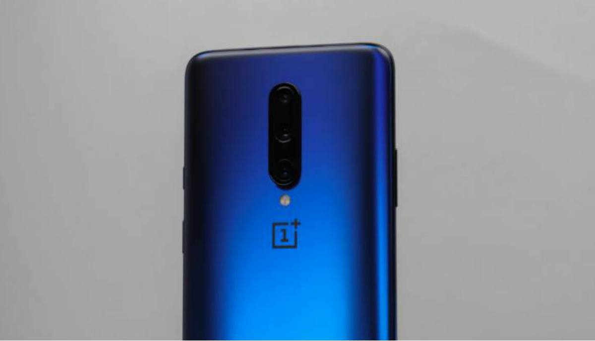 OnePlus 7T Pro instant translation feature is in use!