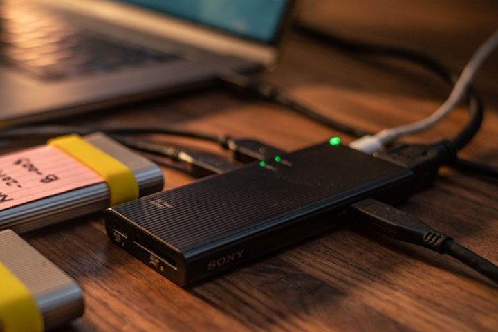 SONY USB-C Hub card reader