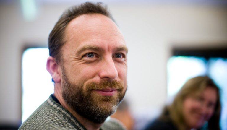Jimmy Wales Facebook Twitter rival