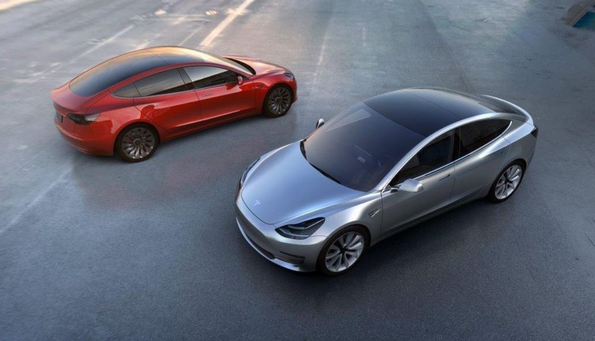 Tesla's electric vehicle competitors are far behind, Tesla Autopilot, self driving