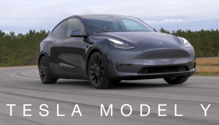 Tesla Model Y Perfomace Drifting