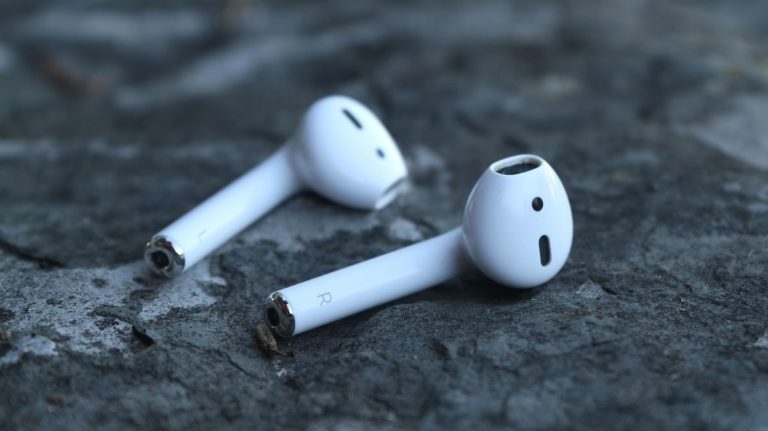 Apple AirPod health features