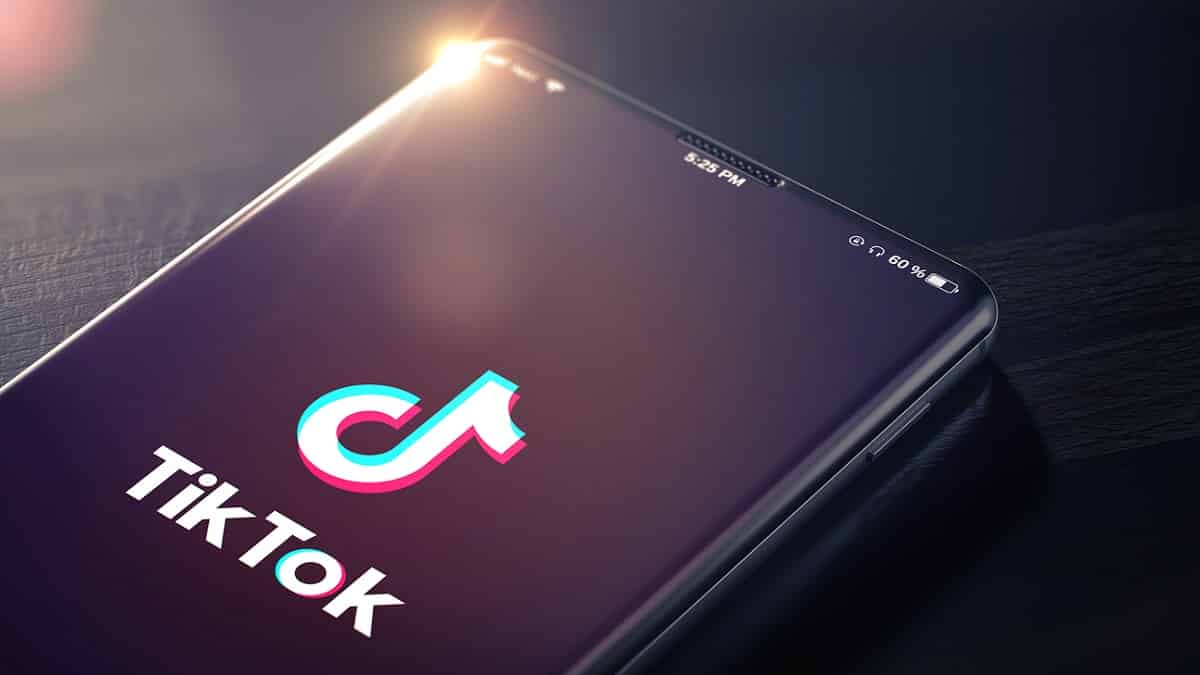 كيفية الثنائي على TikTok؟ | إنشاء مقاطع فيديو دويتو بصوت مرتفع