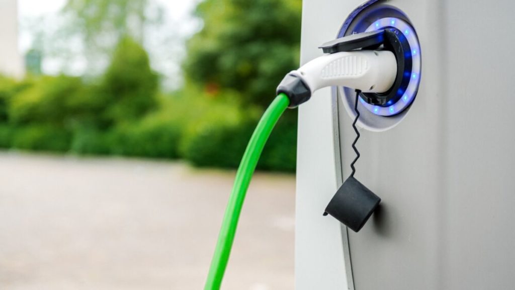 range-anxiety-drives-germany-to-provide-ev-charging-at-all-gas-stations