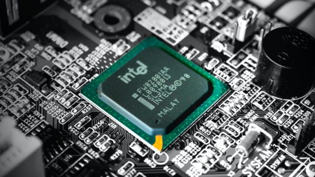 Intel retrasa los planes de chip de 7 nm Intel retrasa los planes de chip de 7 nm