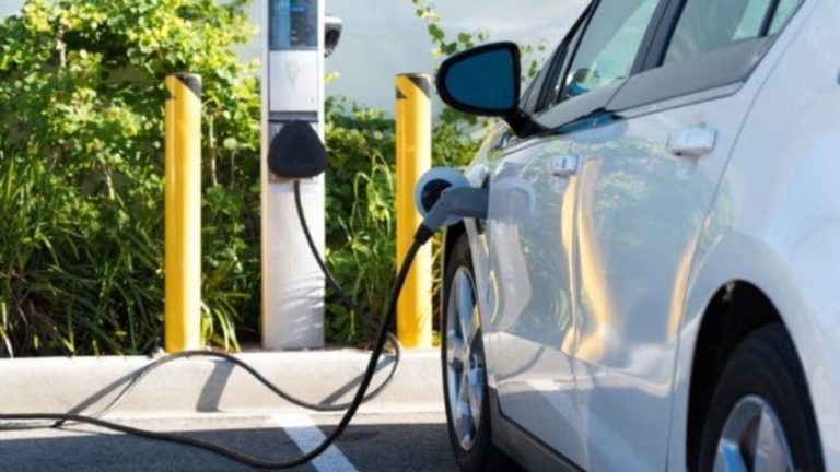 Indian Scientists Develop Battery Technology To Make EVs With 1600 km Battery Range