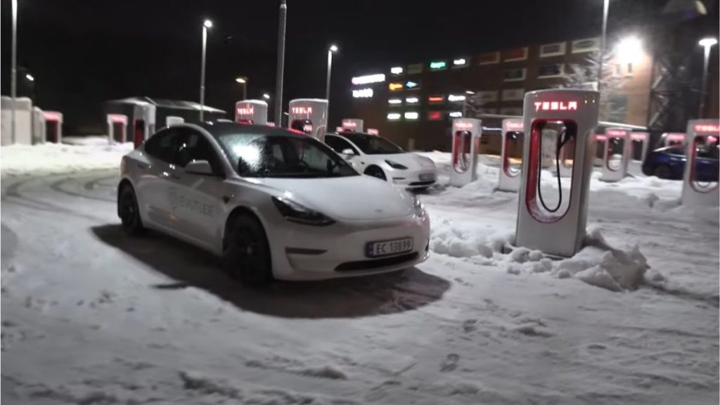 tesla model 3 sr  2021 acceleration