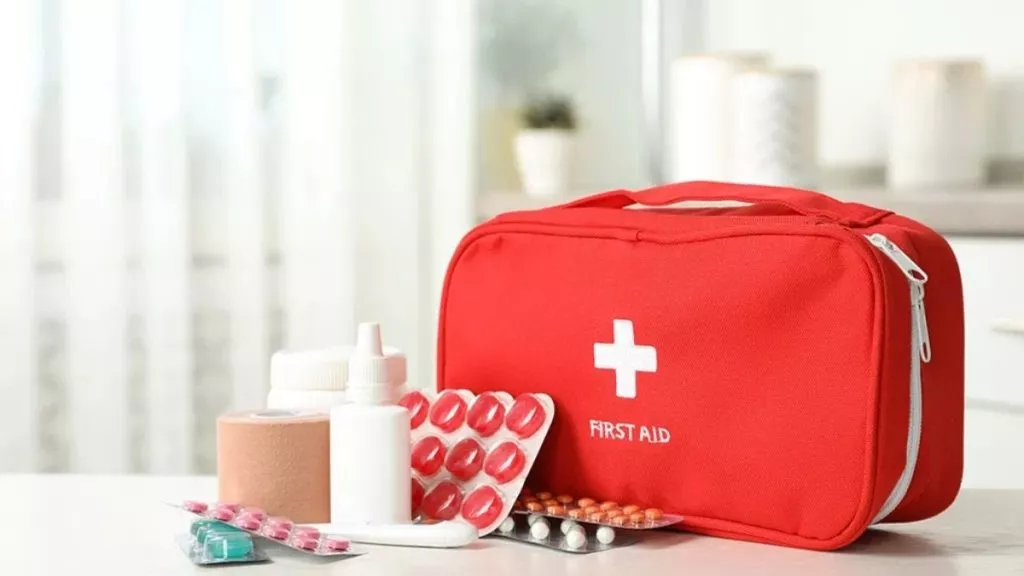 first aid kit for cars
