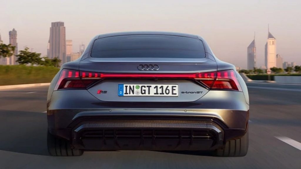 e-tron GT aggressive rear profile