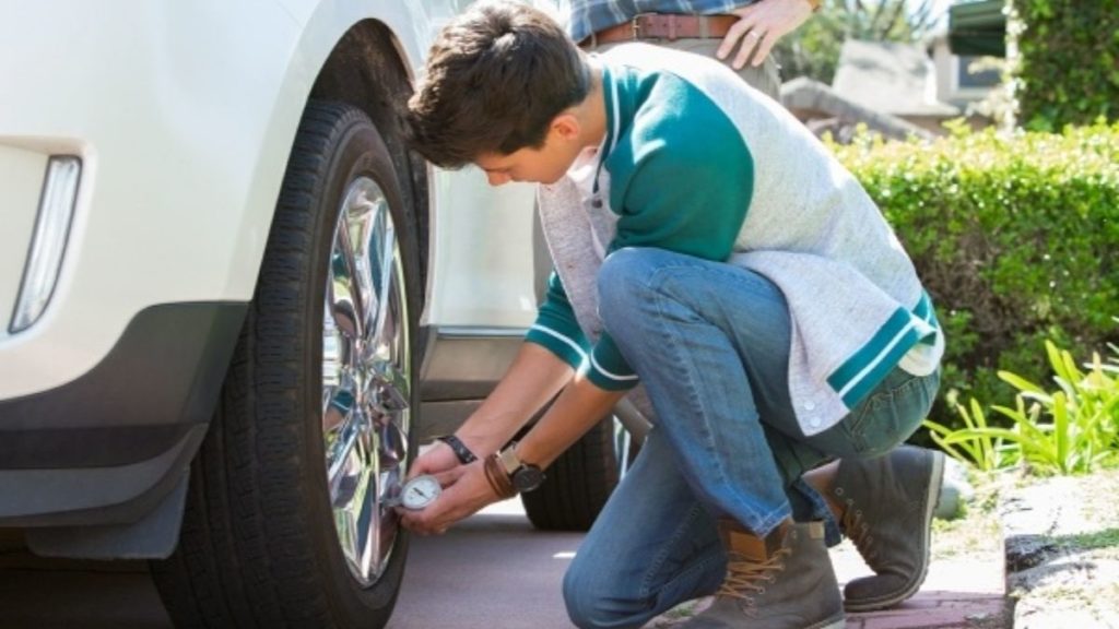 Maintaining tire pressure: tips to improve fuel-efficiency