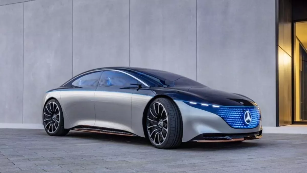 2022 Mercedes EQS luxury electric car