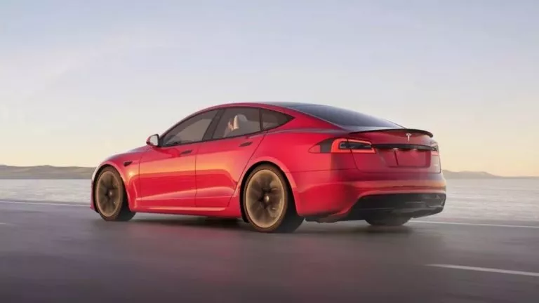 2021-Tesla-Model-S-Plaid
