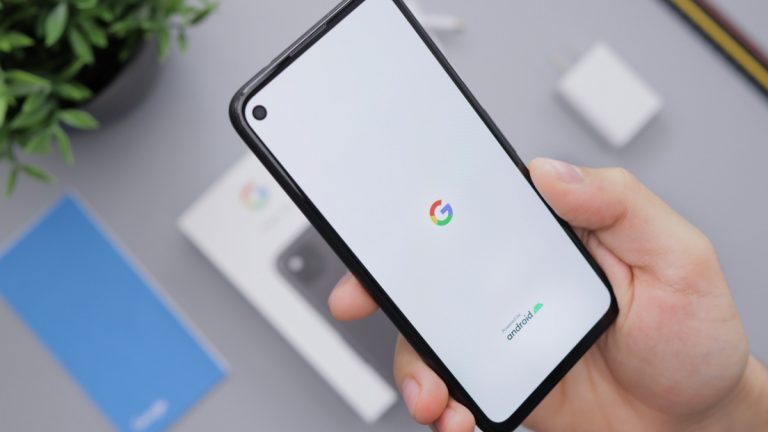 How To Hide Pixel 5/4a Punch Hole In Android 12?