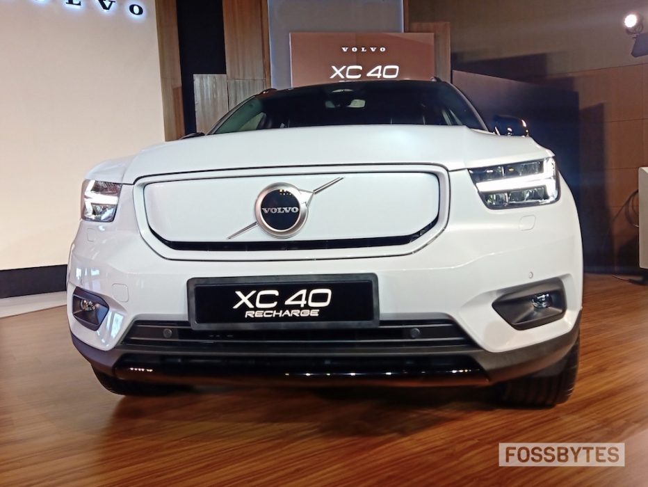 front view and grille Volvo XC40 Recharge