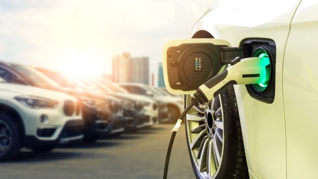 pros and cons of electric vehicles (EVs)