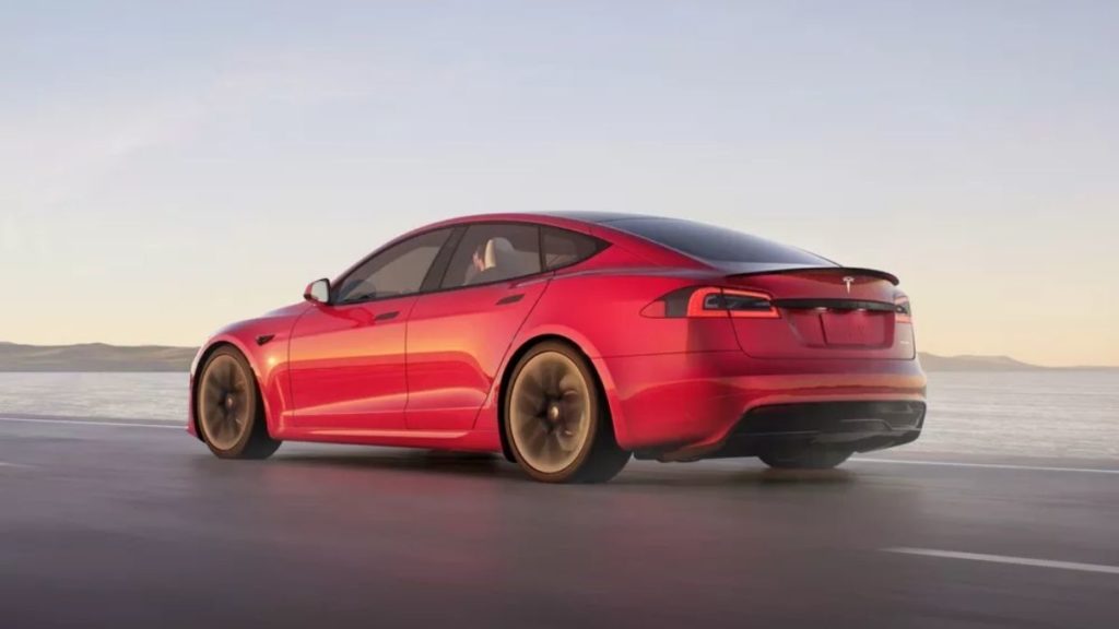 2021 Tesla Model S Kotak-kotak