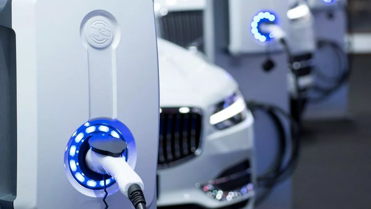 Why are electric cars so expensive (1)