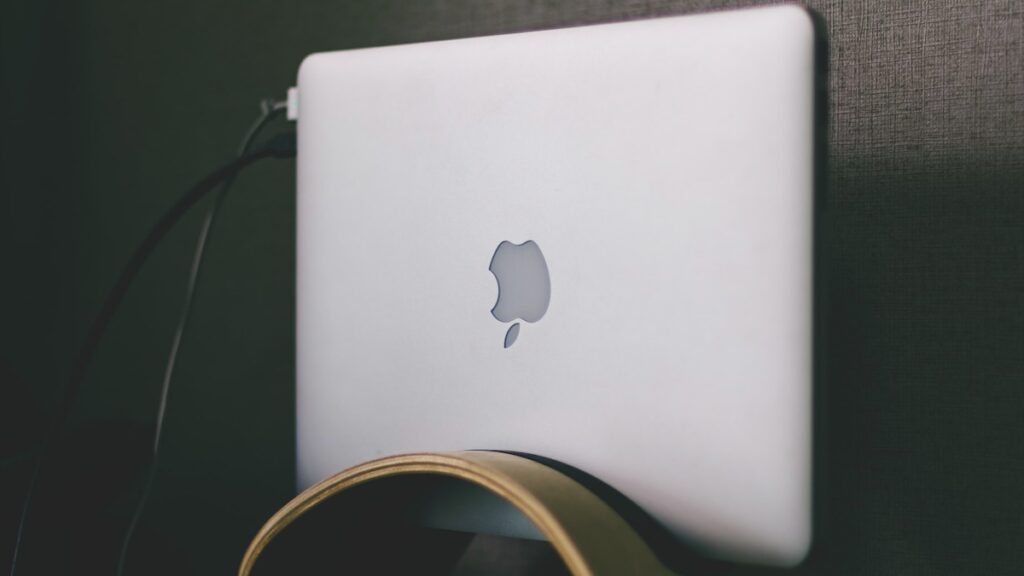 Mac vs PC- MacBook charging