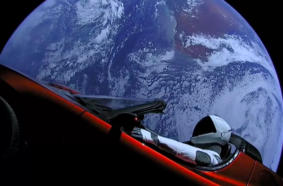 Tesla Roadster sent to space by SpaceX