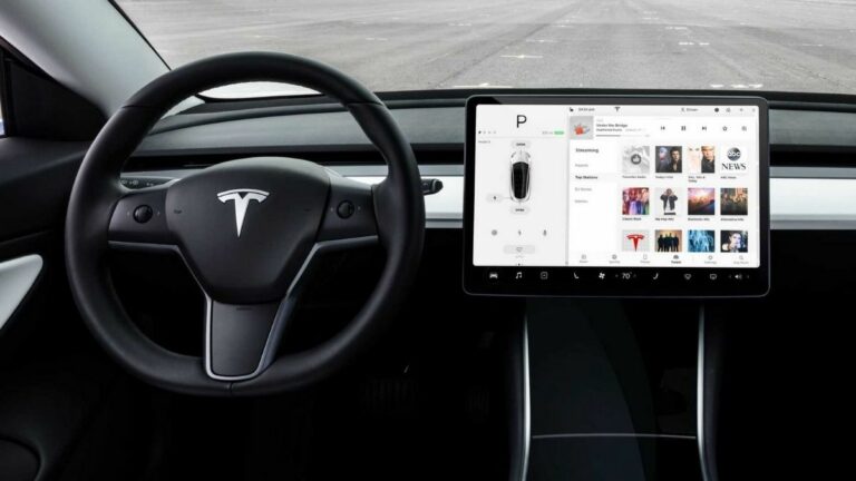 Tesla new UI