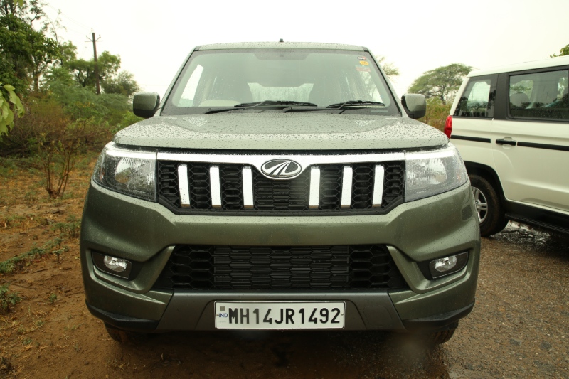 mahindra bolero neo front view grille