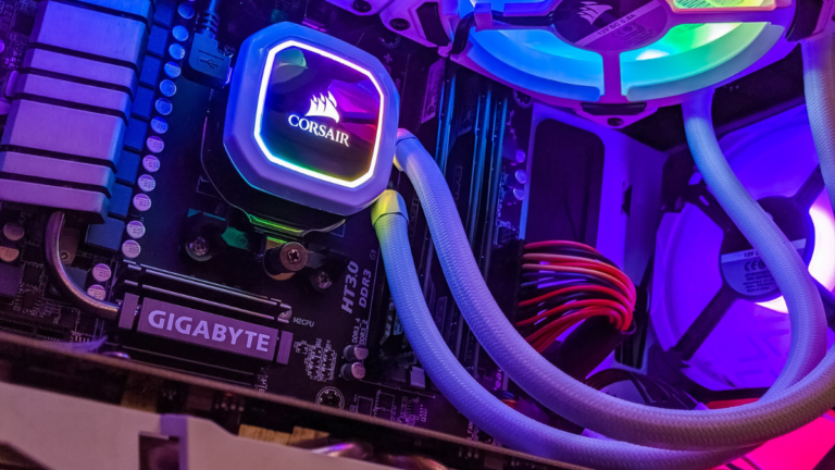 what is a liquid cooled CPU