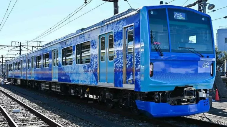 hybari japanese hydrogen train