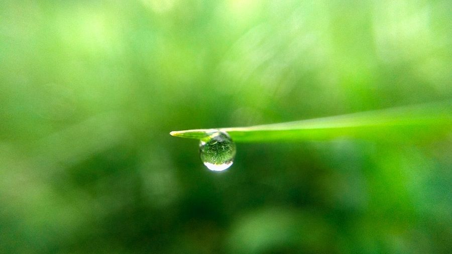 water droplet reflection liquid lens technology