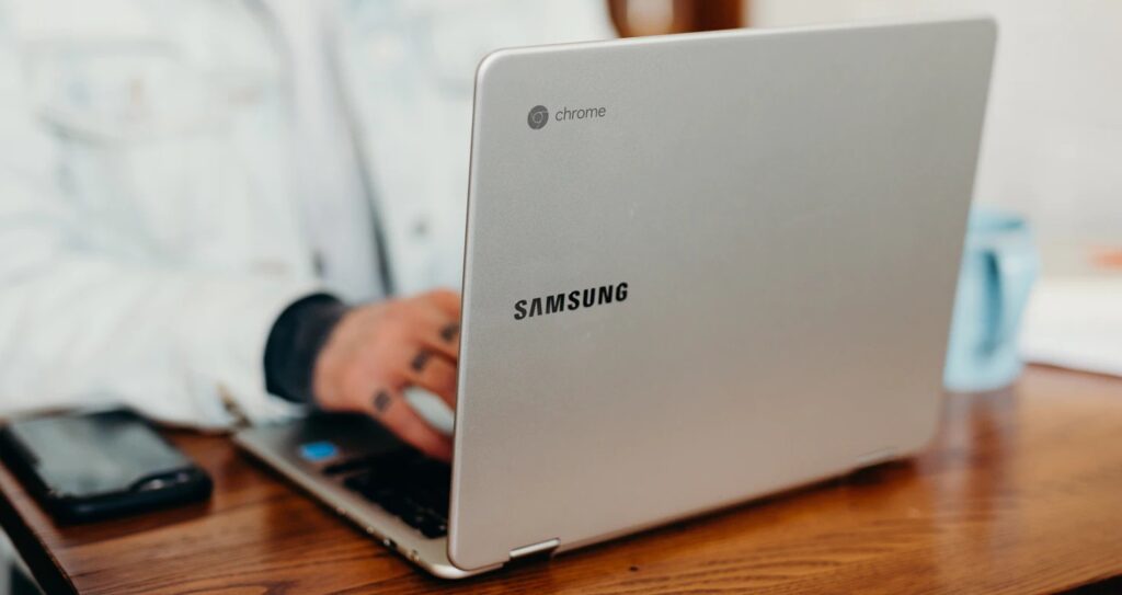 Samsung chromebook unsplash