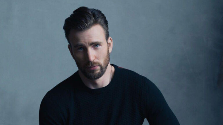 Chris Evans Finally Upgrades His iPhone 6S In 2022