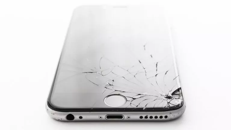 Tempered Glass Vs. Plastic Screen Protector: Which One To Use?