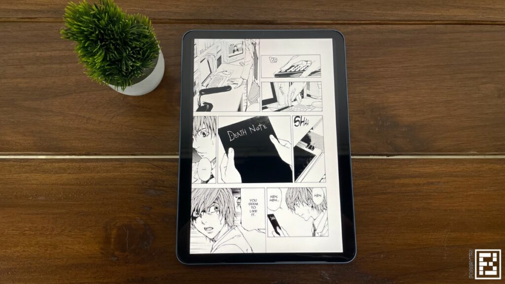 3. Manga on iPad